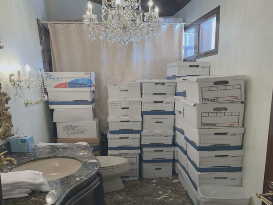 Image of documents in a bathroom at Mar-A-Lago.