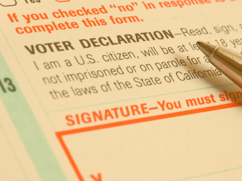 Image of a voter registration form.